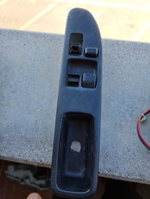 Pulsantiera finestrini + plastica lato guidatore - Nissan Serena 1993-2001