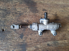 Suzuki GS 500 K 2005 - Cilindro principale freno posteriore