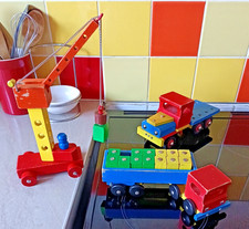 camion e gru in legno