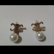 Orecchini colore oro con