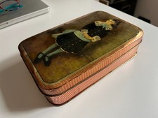 Scatola di latta Vintage Biscotti Pavesi con ritratto di M. Berard (RENOIR)