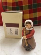 THUN Donna Con Scopa  del presepe classico Con Scatola