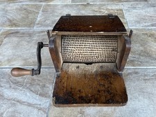 ANTICA GRATTUGIA  AUTENTICA MANOVELLA CANTONI brevettata e premiata con medaglie