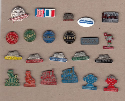 Vintage model train pin badges - vintage,