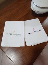 Set 2 Asciugamani Vintage, Ricamo A Mano