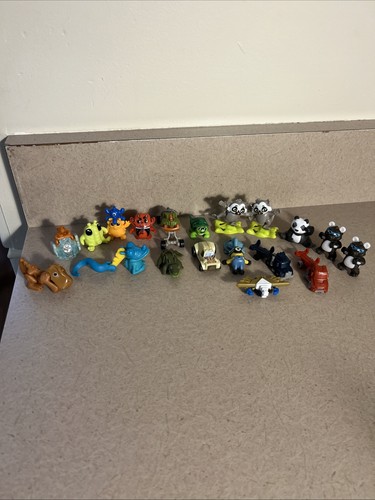 Miniature kinder toys all - 19,