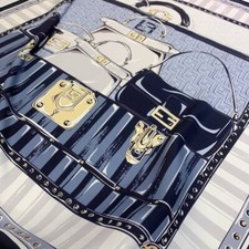 Sciarpa di seta Fendi di lusso