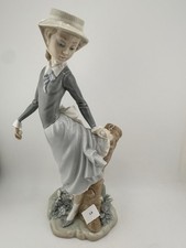 Lladro Porcelain Figurine 4912