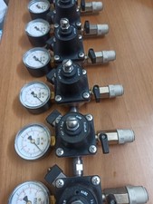 Manometro per spillatore birra 8 linee 7 bar valvola sicurezza laterale