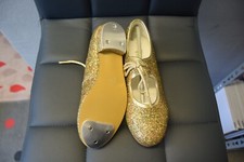 Scarpe con tacco basso