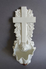 Bénitier en porcelaine de