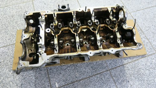Testa cilindro motore bmw - testa,