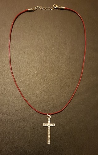 Collana con crocifisso - con,