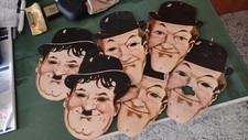 SEI MASCHERE CARNEVALE CARTONCINO VINTAGE di Stan Laurel e Oliver Hardy