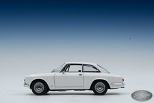 1/18 AUTOart Alfa Romeo 1750