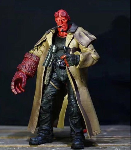 Mezco hellboy golden army - golden,