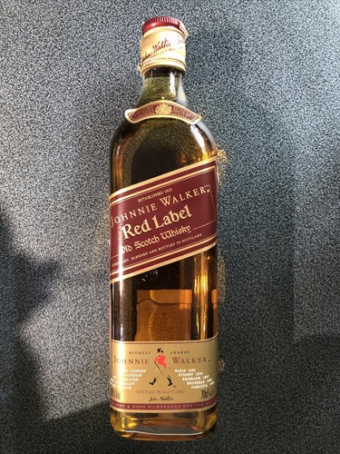 Johnnie walker red - johnnie, label