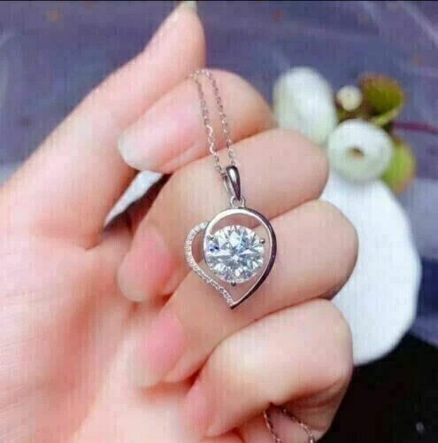 Ciondolo cuore tondo diamante