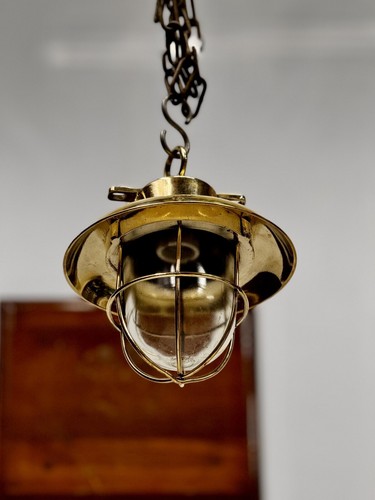 Vecchia lampada sospensione - vecchia,