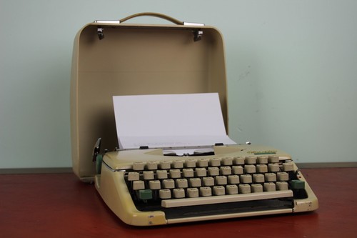 Macchina scrivere olimpya - macchina, da