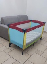 Lettino da campeggio con materasso in buone condizioni