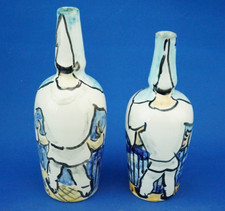 Mario Cortiello Coppia bottiglie ceramica maschera Pulcinella Napoli scu. Vietri