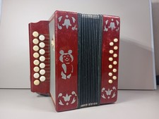 Fisarmonica vintage rossa