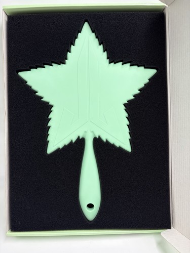 Jeffree star cosmetics mint - star,