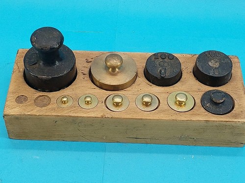 Vecchi pesi ottone - 10,