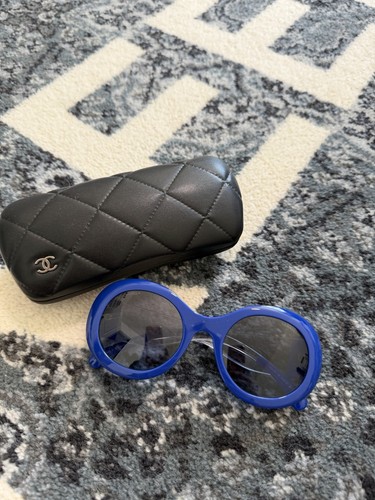 Chanel blue plastic - blue,