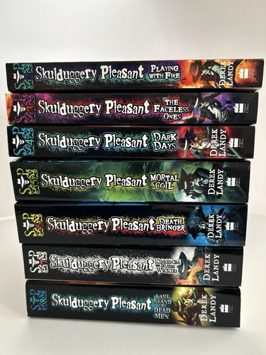 Derek landy skulduggery - derek,