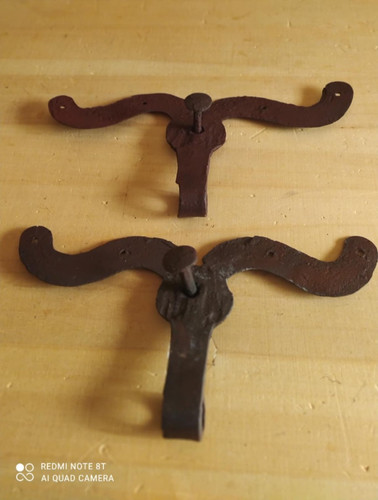 Coppia cerniere baffo - a, in