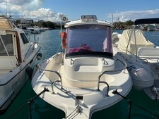 barca pilotina a motore 6mt