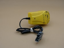 CARICABATTERIE PEG-PEREGO 24 VOLT 650mA Giallo OEM