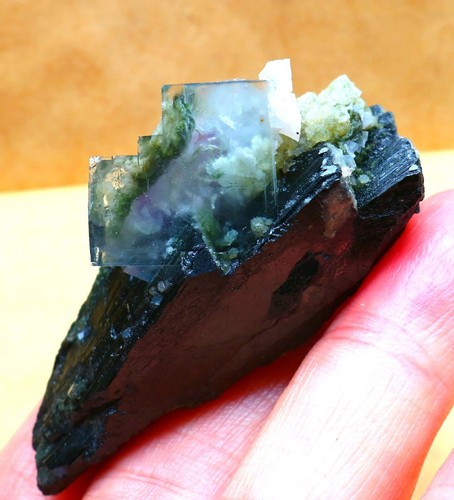 Fluorite cubica blu naturale