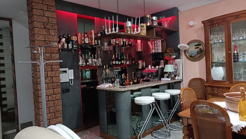 Angolo bar interamente fatto - angolo,