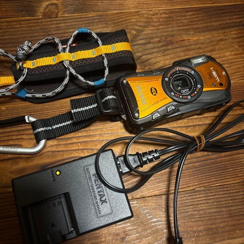 Fotocamera digitale compatta
