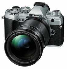 Olympus OM-D E-M5 Mark III +