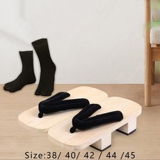Zoccoli giapponesi in legno