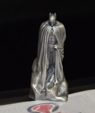 Hand Pour: Statua di Batman 1