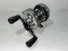 Mulinello vintage Daiwa Millionaire II 500M ad alta velocità per colata esche completamente revisionato