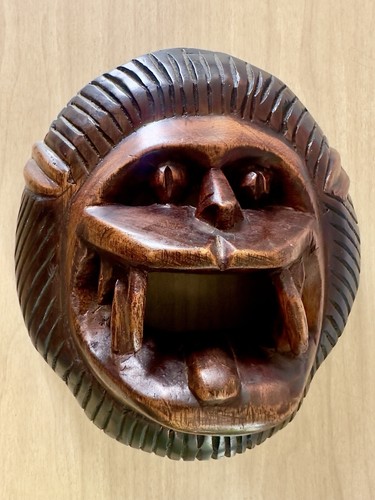 Maschera leone africano