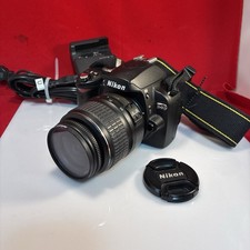 Nikon D40 con AF-S DX Zoom Nikki’s 18-55 mm F3.5-5.6G ED II