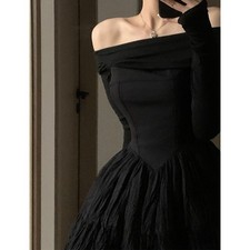 Abito nero monospalla con