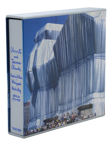 Wrapped reichstag berlin - wrapped,
