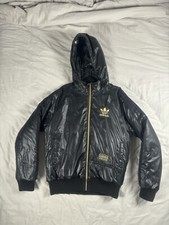 Giubbotto Adidas Chile 62 Nero Lucido E Oro Taglia M/L