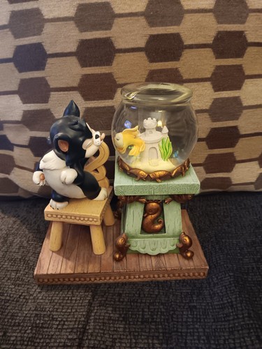 Disney figaro cleo di - disney,