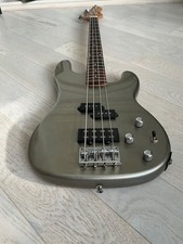 Basso elettrico Hohner