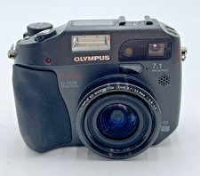 Olympus C-7070 CAMEDIA 7,1 mp 4x obiettivo zoom ottico ED fotocamera digitale con batteria C