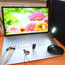 Asus K712 VivoBook 17 pollici